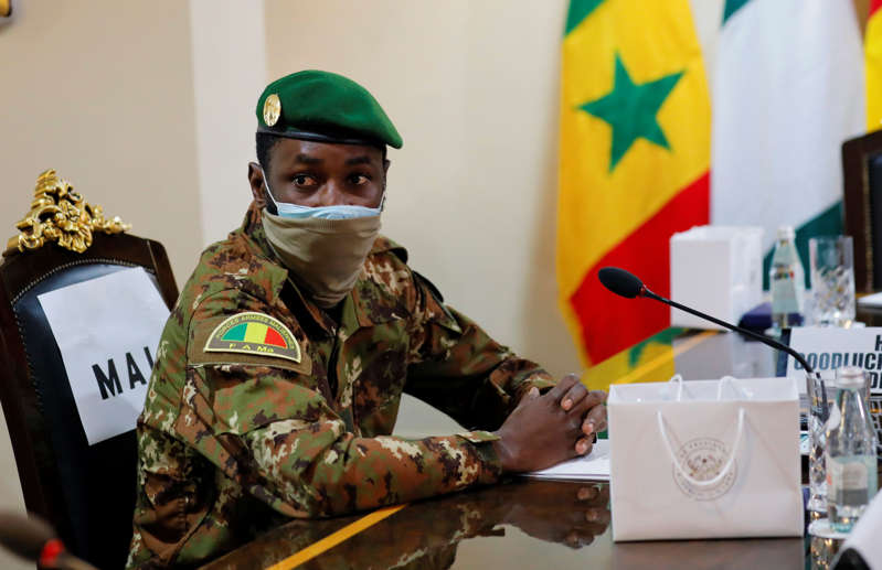 Mali : la junte annonce un « léger report » de la présidentielle