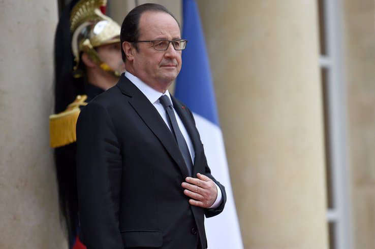 Second tour de la présidentielle en France : Après Nicolas Sarkozy, François Hollande appelle à voter pour Emmanuel Macron, la raison