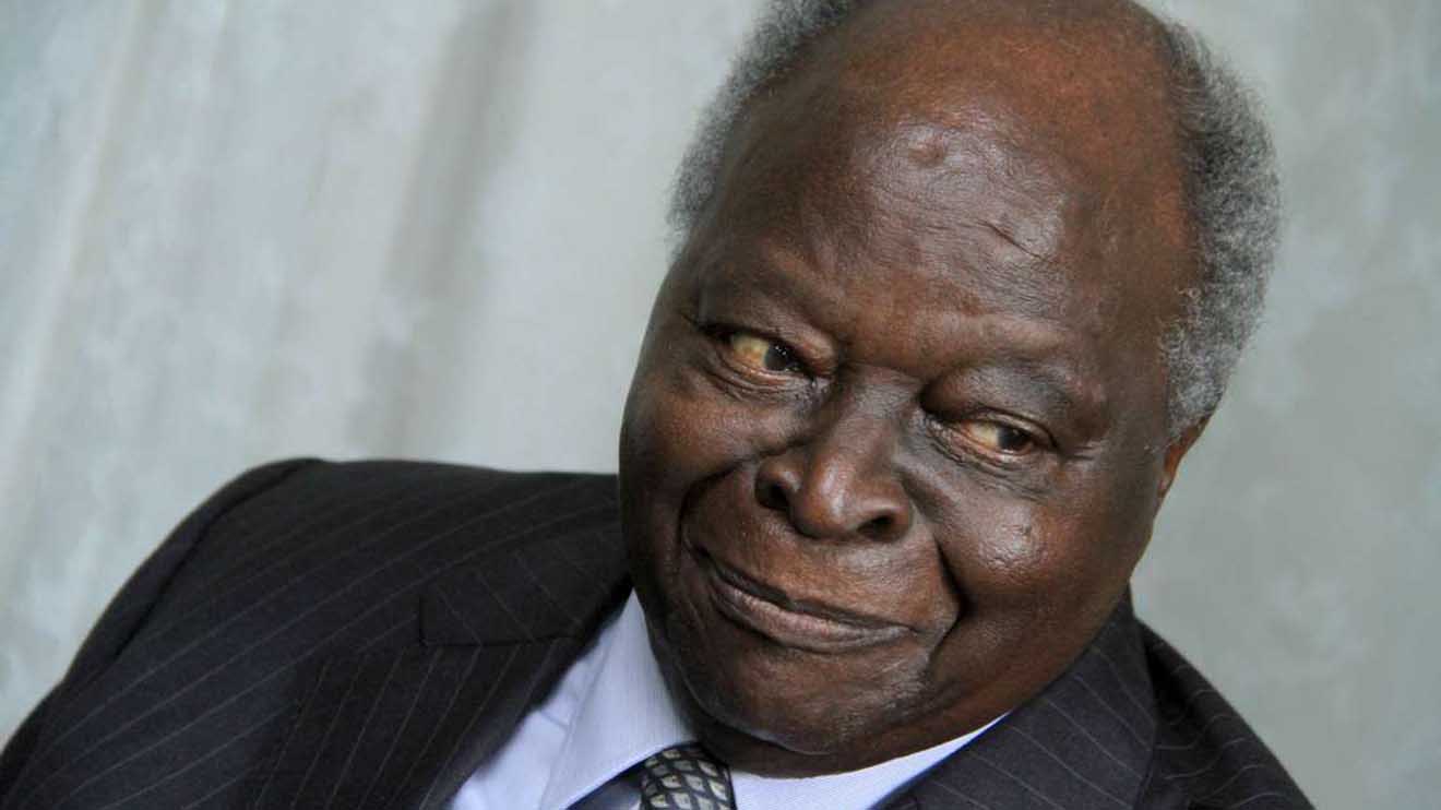 « C’est un triste jour pour nous en tant que pays. Nous avons perdu un grand leader, l’ancien président Mwai Kibaki », a, d’une voix attristée, déclaré Uhuru Kenyatta.