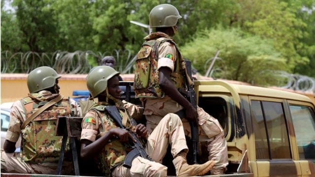 Mali : 44 présumés terroristes et 02 soldats Maliens tués dans une nouvelle attaque à Tessit
