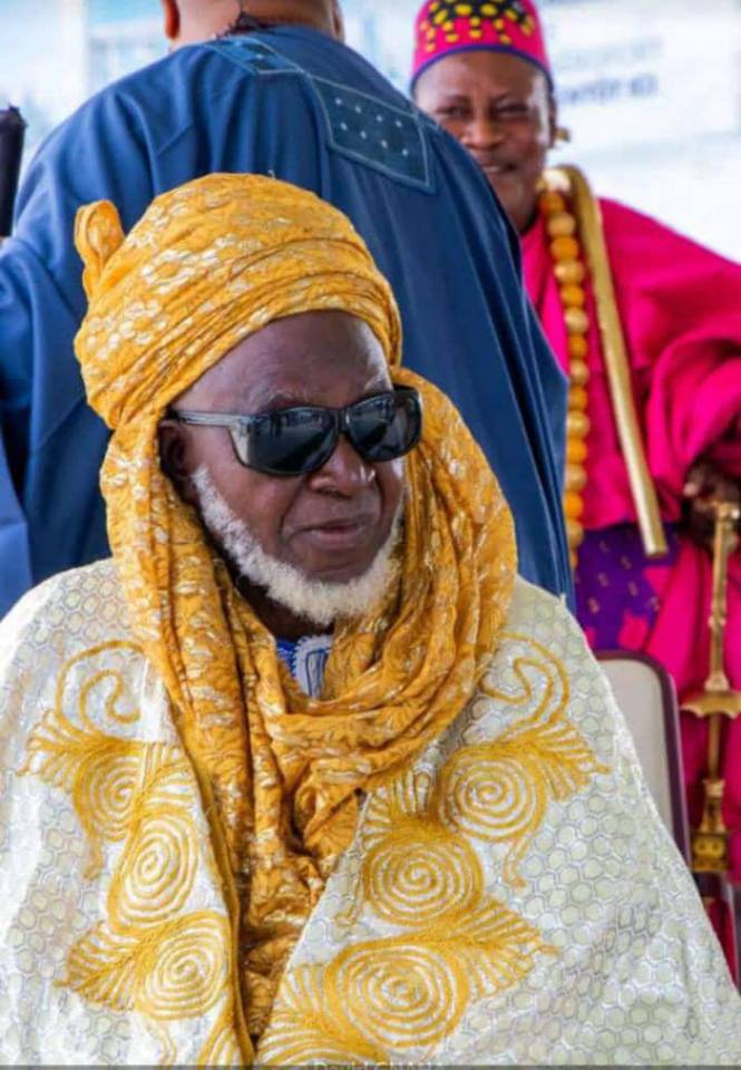 Retour de l’Empereur Chabi Naïna vers ses ancêtres : Inconsolable, Richard Boni Ouorou pleure un « papa » et un « trésor de valeur »