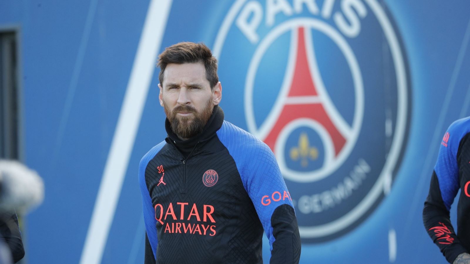 PSG : Lionel Messi présente ses excuses après sa sanction (vidéo)
