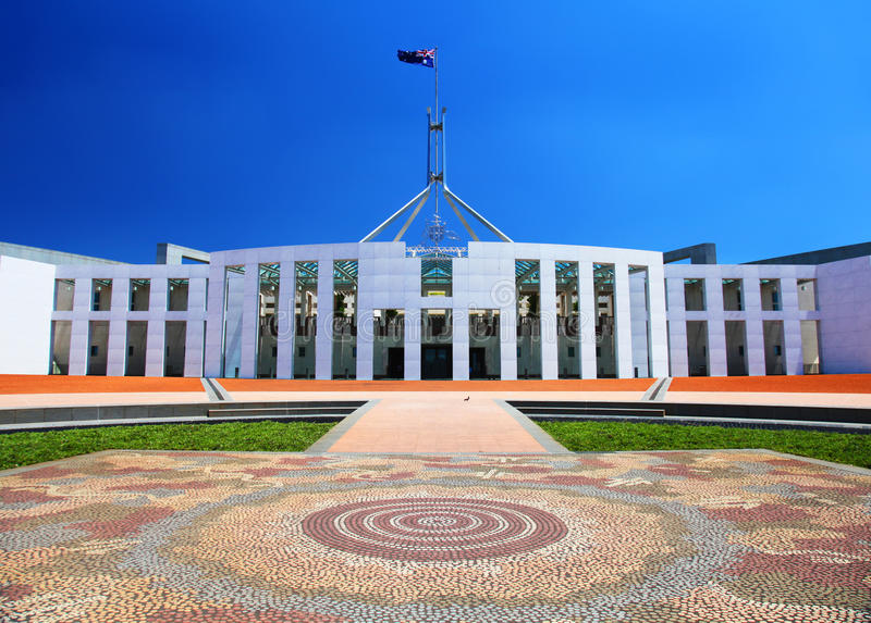 Australie : Un député fait sa demande en mariage au Parlement