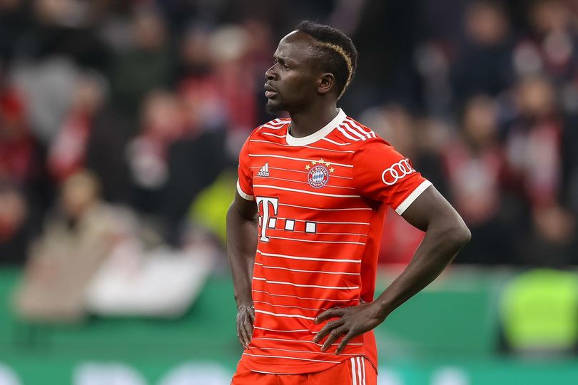 Le Bayern Munich sanctionne Mané après son accrochage avec Sané