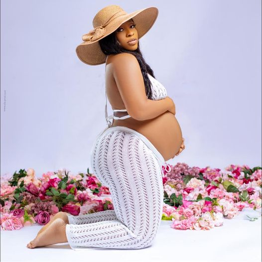 Après la naissance de son premier bébé, Sessimè s’affiche en mode grossesse