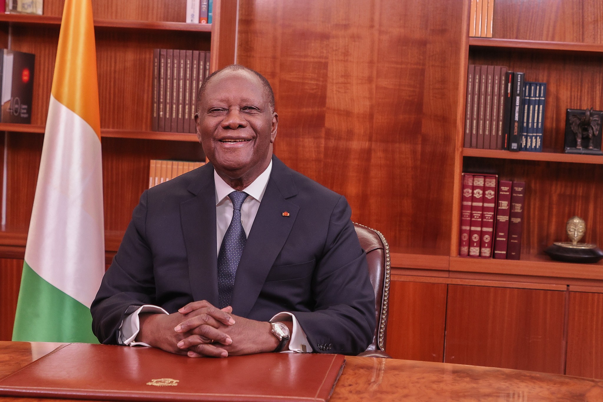 Côte d’Ivoire : Alassane Ouattara accorde la grâce présidentielle à Soul to Soul