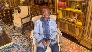 Evincé du pouvoir après 14 ans de règne : Ali Bongo demande à ses «amis» de « faire du bruit »