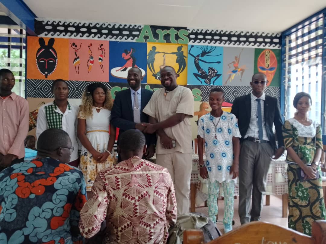 Juste Agnoro galvanise le nouveau bureau de l'Association des Scolaires et Étudiants handicapés du Bénin et félicite Patrice Talon