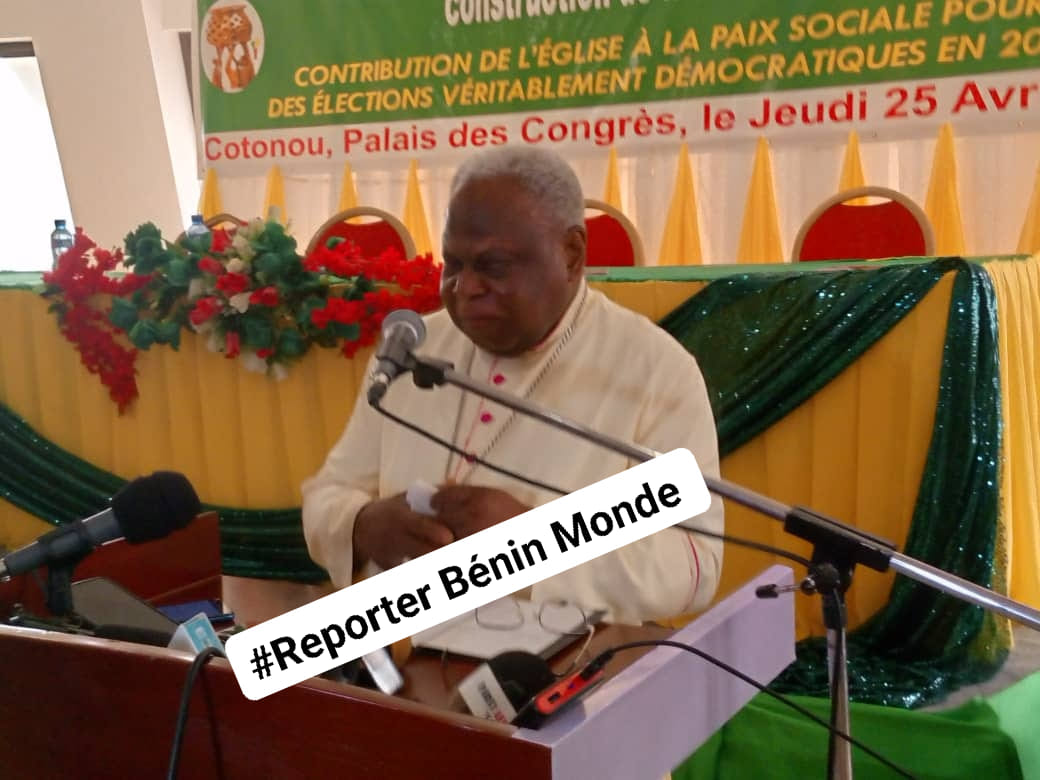 Gouvernance au Bénin : Mgr Antoine Ganyé fait un reproche au président Talon